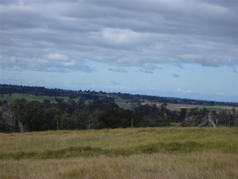 10 Holes Road, Mount Taylor VIC 3875