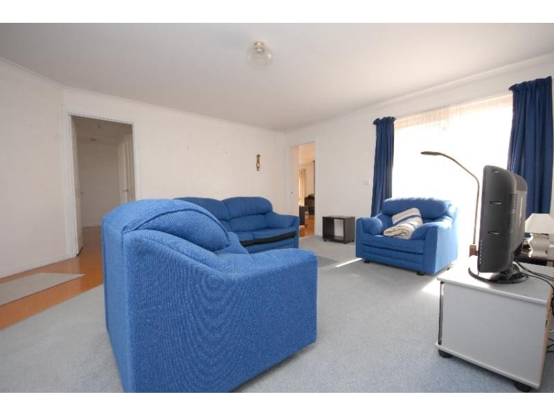 70 Howitt Avenue, Bairnsdale VIC 3875