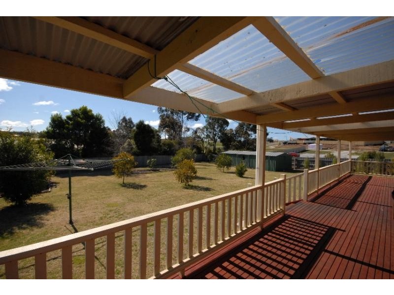 70 Howitt Avenue, Bairnsdale VIC 3875