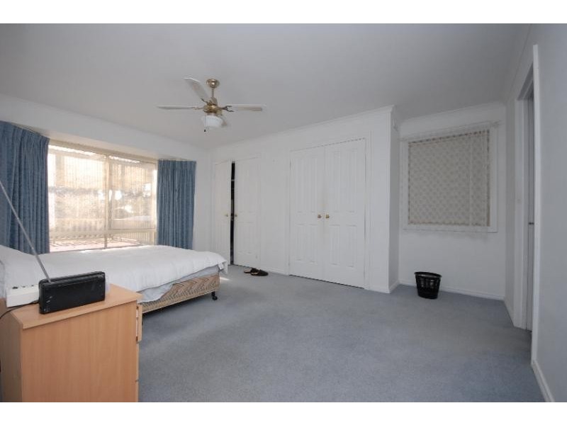 70 Howitt Avenue, Bairnsdale VIC 3875