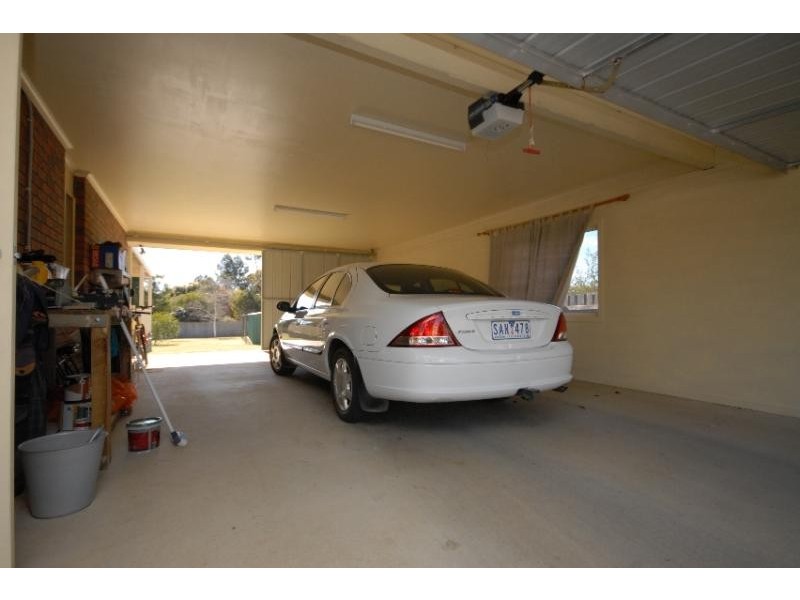 70 Howitt Avenue, Bairnsdale VIC 3875