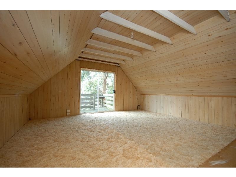 76 Eleventh Parade, Raymond Island VIC 3880