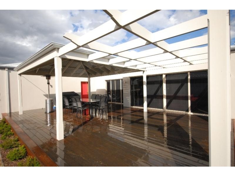 22 Kooralbyn Court, Bairnsdale VIC 3875