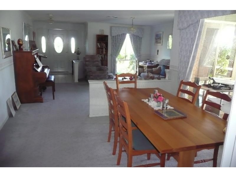 4 Flinns Road, Bairnsdale VIC 3875