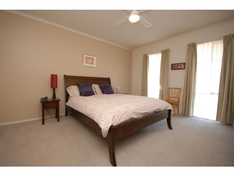 68 Gatehouse Drive, Bairnsdale VIC 3875