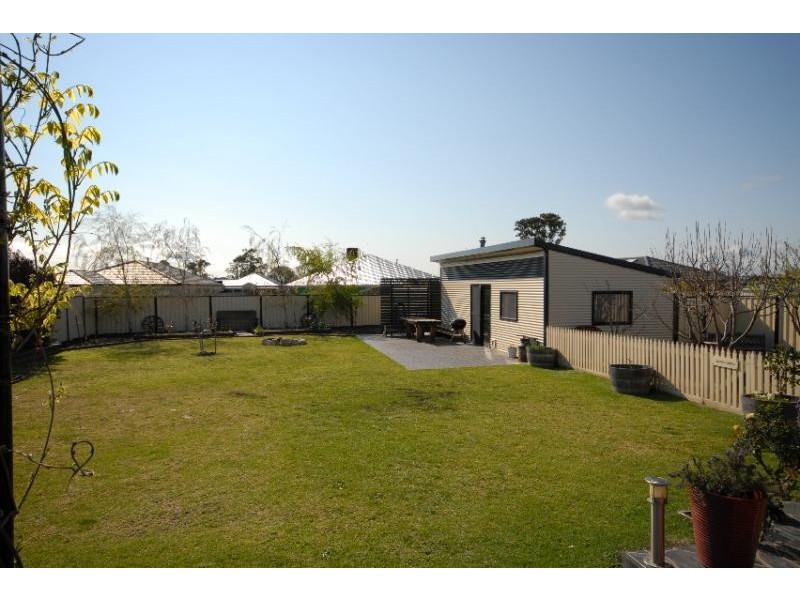 68 Gatehouse Drive, Bairnsdale VIC 3875