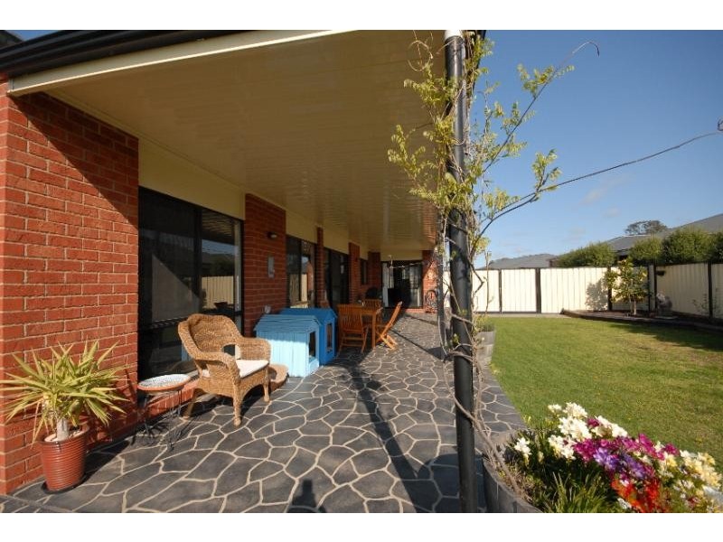 68 Gatehouse Drive, Bairnsdale VIC 3875