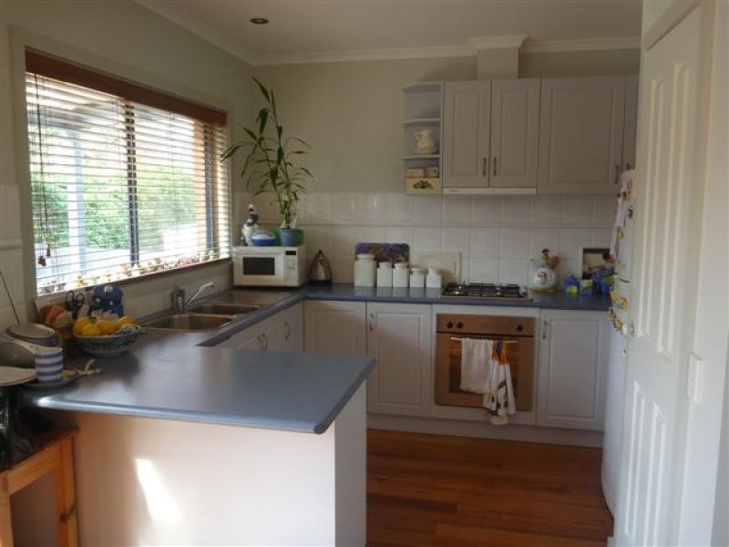 31 Dwyer Street, Wy Yung VIC 3875