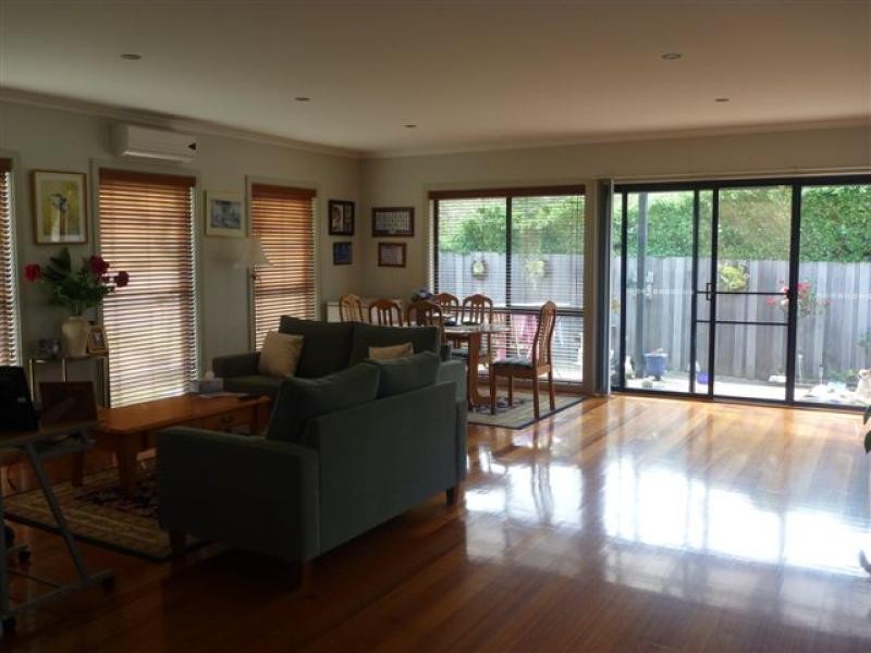 31 Dwyer Street, Wy Yung VIC 3875