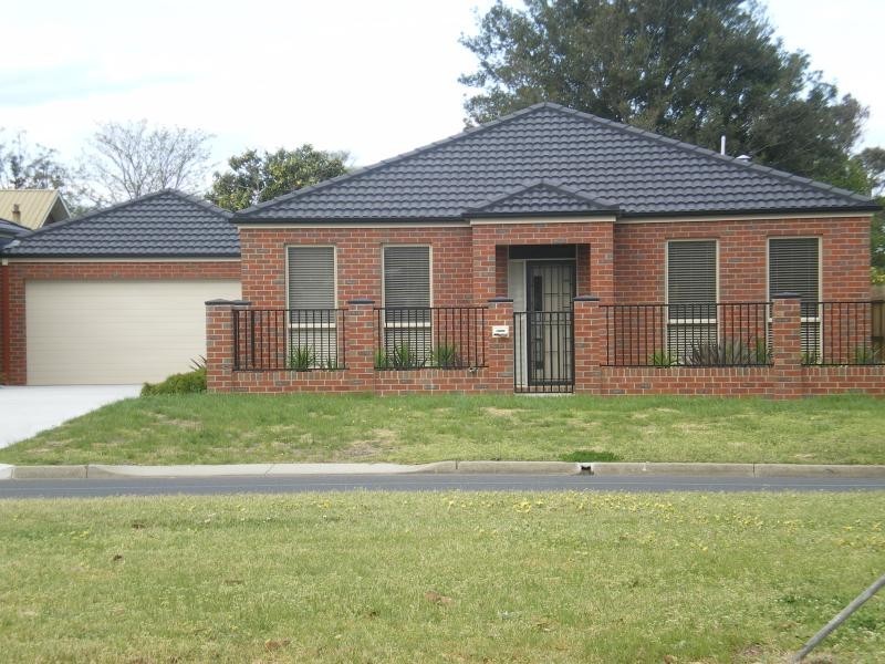 5 Dawson Street, Bairnsdale VIC 3875