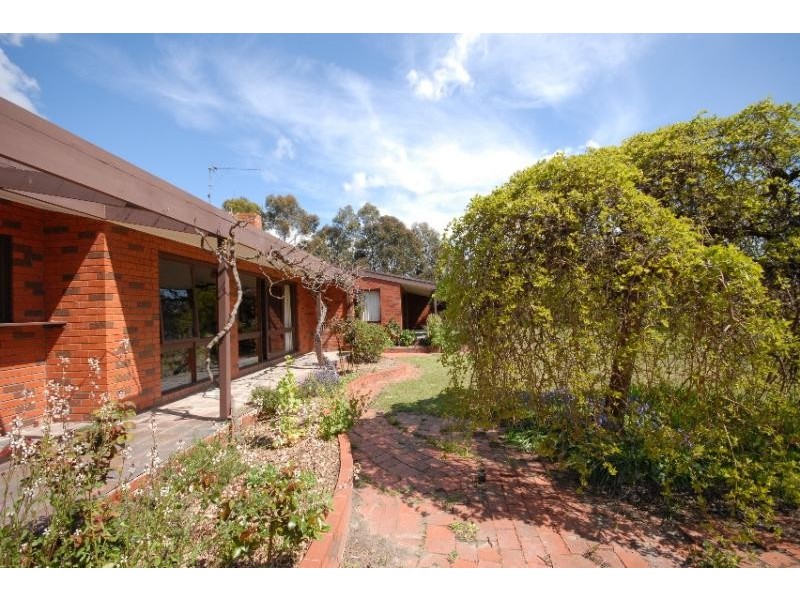 120 Forge Creek Road, Eagle Point VIC 3878