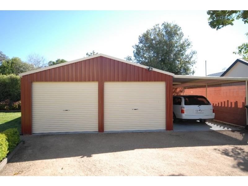 18 Bull Street, Bairnsdale VIC 3875