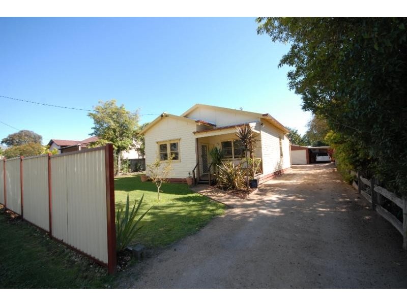 18 Bull Street, Bairnsdale VIC 3875