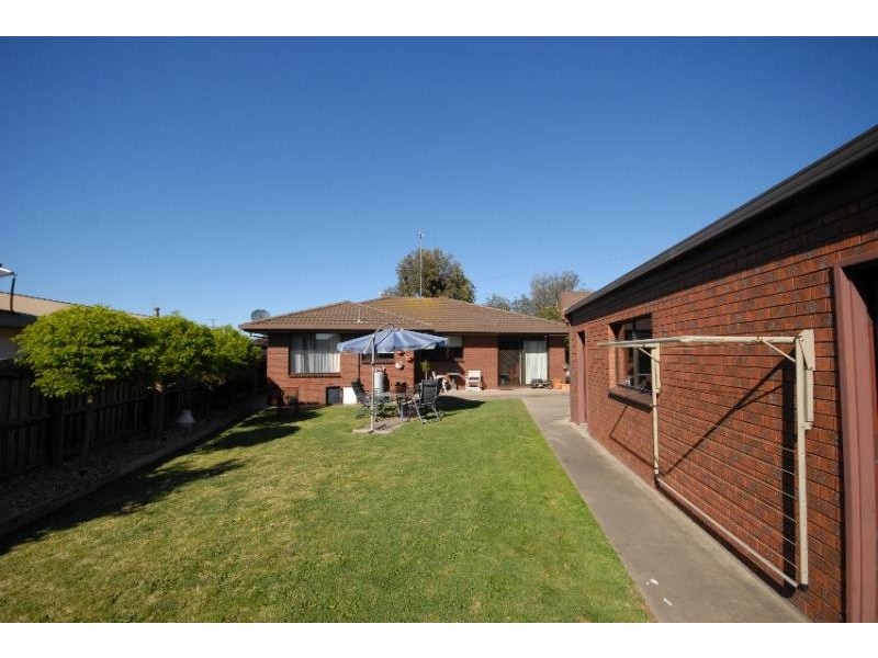 43 Calvert Street, Bairnsdale VIC 3875