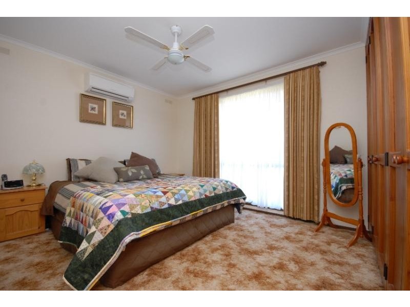 43 Calvert Street, Bairnsdale VIC 3875