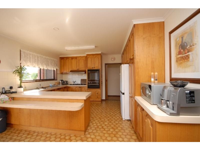 43 Calvert Street, Bairnsdale VIC 3875