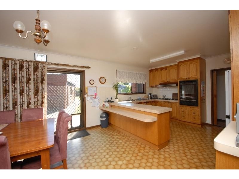 43 Calvert Street, Bairnsdale VIC 3875