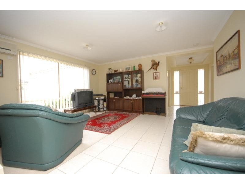 12A Balmoral Crescent, Bairnsdale VIC 3875