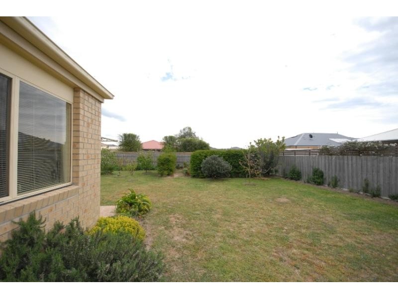 12A Balmoral Crescent, Bairnsdale VIC 3875