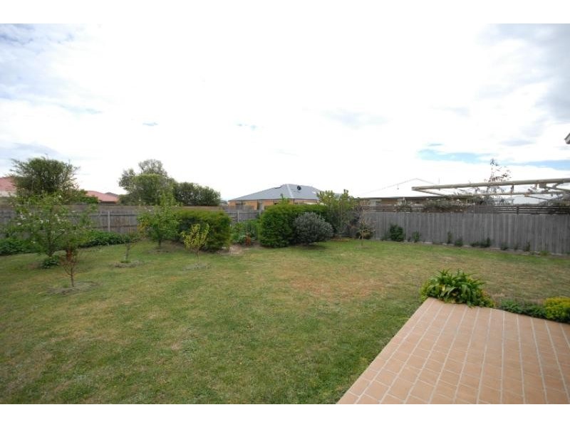 12A Balmoral Crescent, Bairnsdale VIC 3875