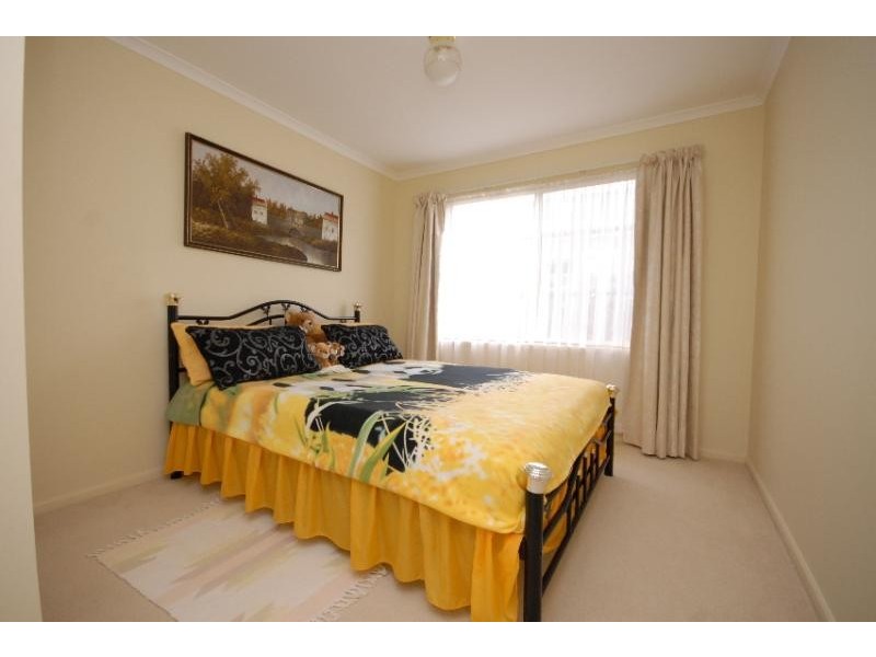 12A Balmoral Crescent, Bairnsdale VIC 3875