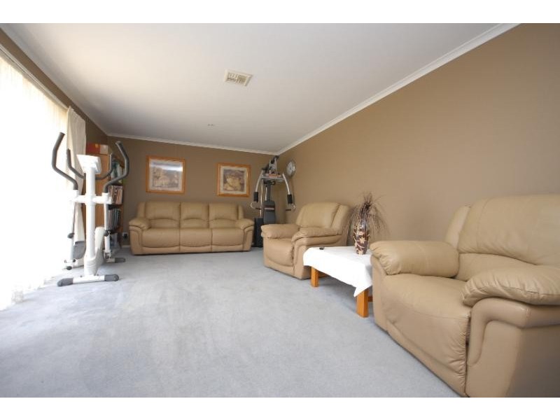 7 Morekana Crescent, Bairnsdale VIC 3875