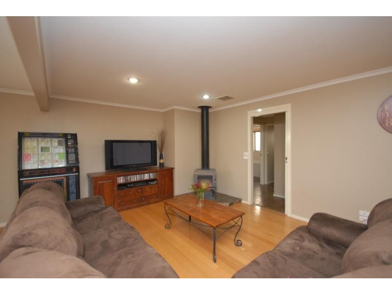 7 Morekana Crescent, Bairnsdale VIC 3875