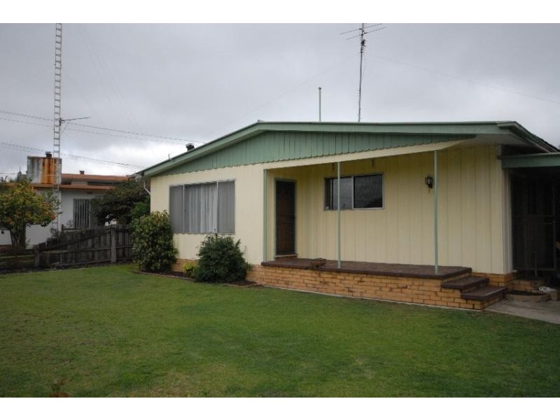 10 Mckean Street, Bairnsdale VIC 3875