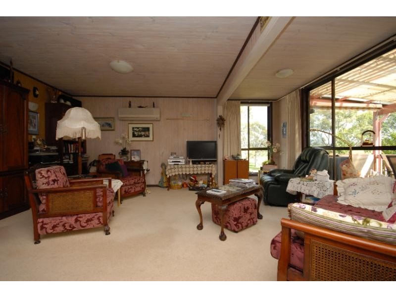 10 Hoskin Street, Eagle Point VIC 3878