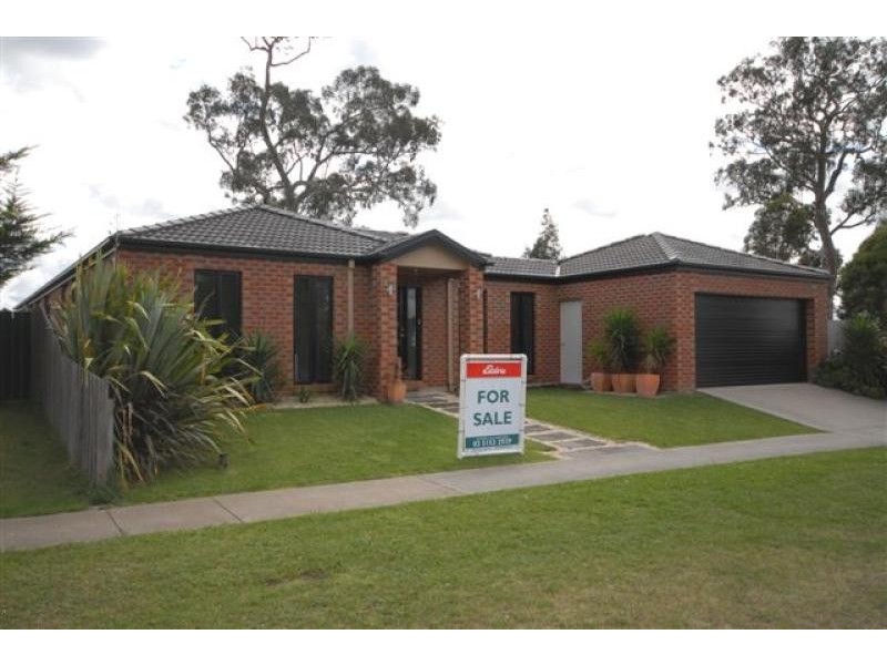 26 Balmoral Crescent, Bairnsdale VIC 3875