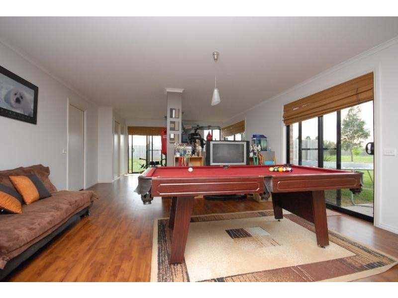 26 Balmoral Crescent, Bairnsdale VIC 3875