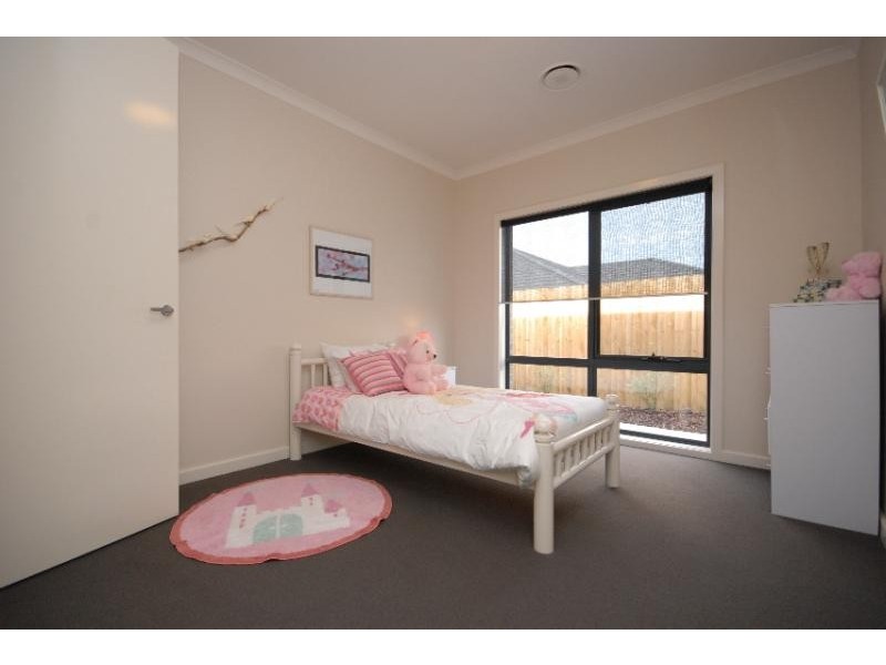 2 Morton Drive, Bairnsdale VIC 3875