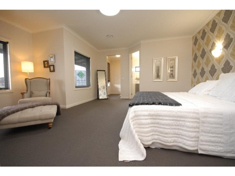 2 Morton Drive, Bairnsdale VIC 3875