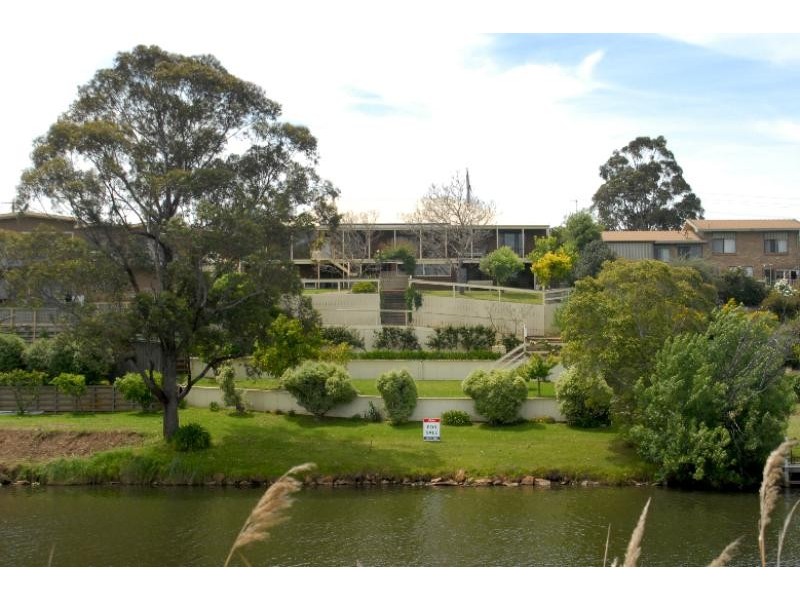 12 Robb Street, Bairnsdale VIC 3875