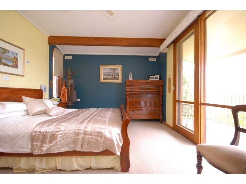 12 Robb Street, Bairnsdale VIC 3875