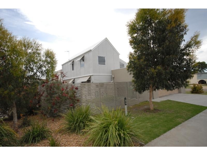 10/17 Mitchell Street, Paynesville VIC 3880