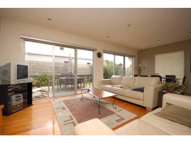 10/17 Mitchell Street, Paynesville VIC 3880