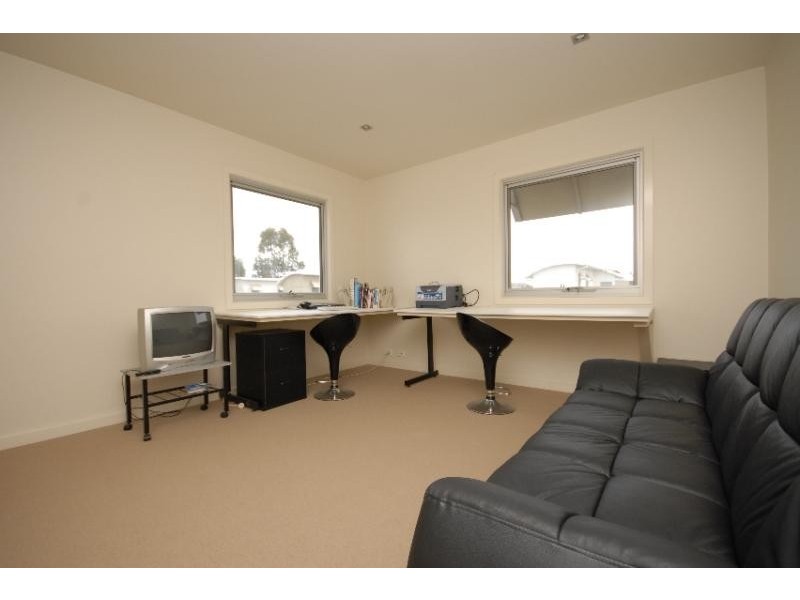 10/17 Mitchell Street, Paynesville VIC 3880