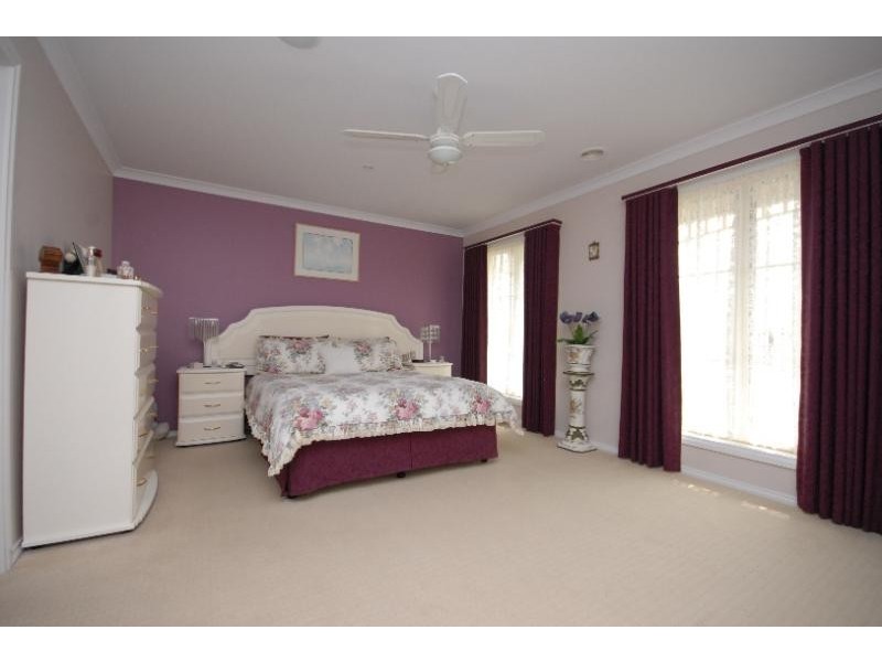 67 Gatehouse Drive, Bairnsdale VIC 3875