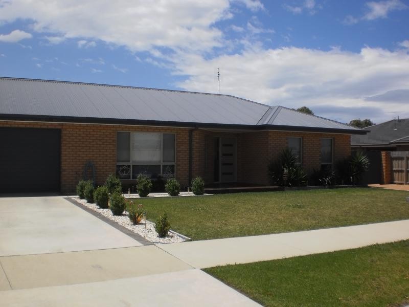 20 Riviera Close Paynesville, Paynesville VIC 3880