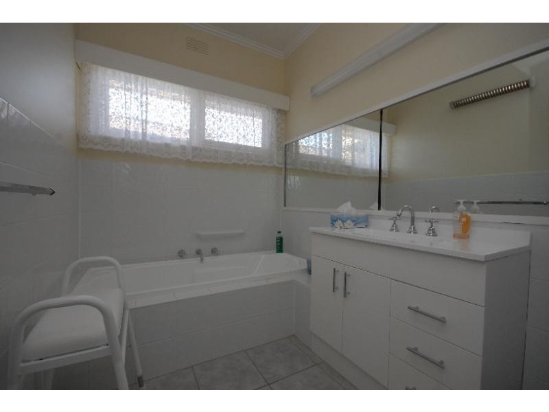 1 Calvert Street, Bairnsdale VIC 3875