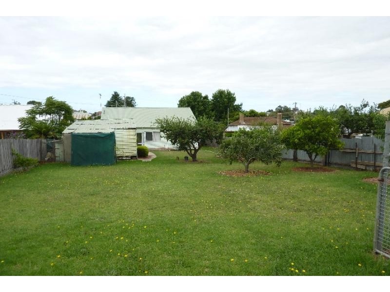 11 Short Street, Bairnsdale VIC 3875