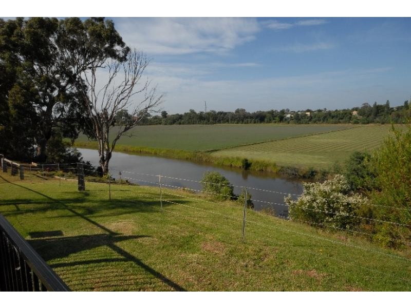 15 Bluff Court, Bairnsdale VIC 3875