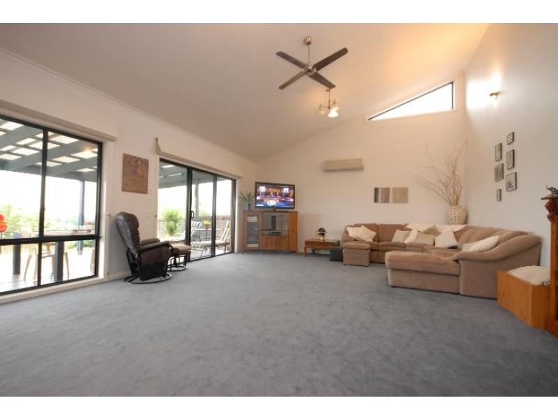 15 Bluff Court, Bairnsdale VIC 3875