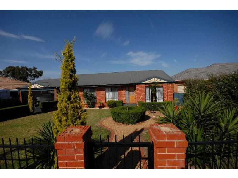15 Bluff Court, Bairnsdale VIC 3875