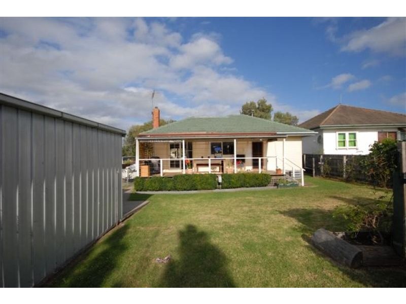 24 Day Street, Bairnsdale VIC 3875