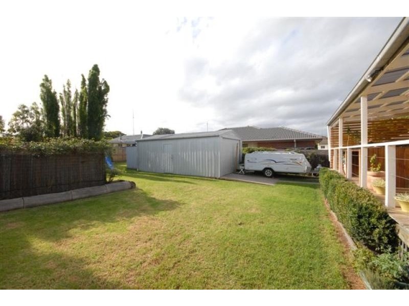 24 Day Street, Bairnsdale VIC 3875
