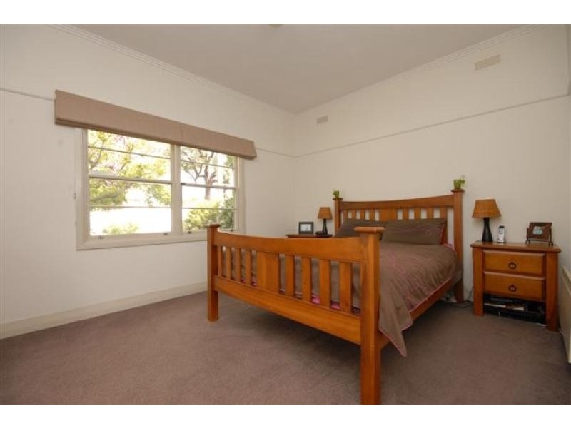 24 Day Street, Bairnsdale VIC 3875