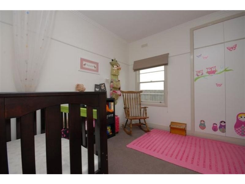 24 Day Street, Bairnsdale VIC 3875