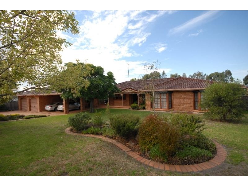 12 Riverview Close, Wy Yung VIC 3875